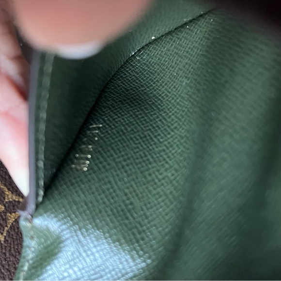 100% Authentic Louis Vuitton Felicie Strap and Go in AMAZING Condition! - Picture 4 of 13